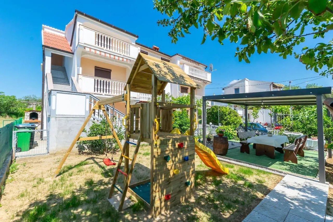 Apartment Branko Lopar
